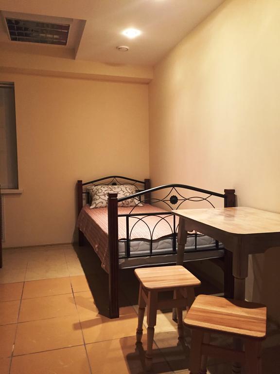Westend Hostel Kiev Rum bild