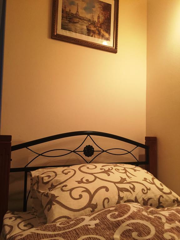 Westend Hostel Kiev Rum bild