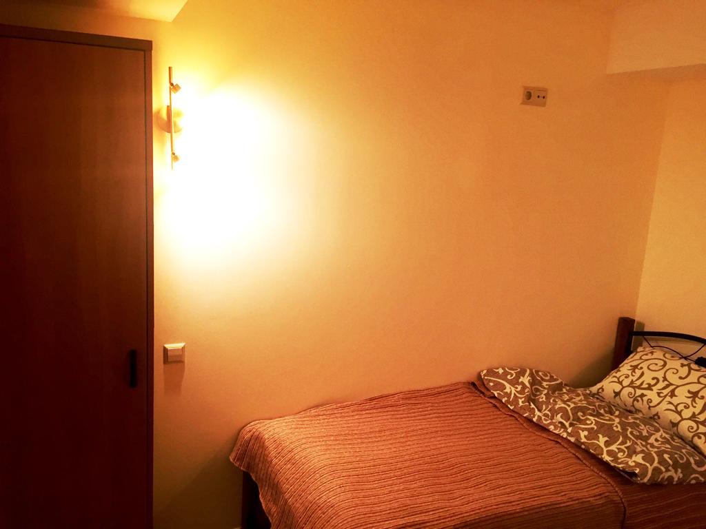 Westend Hostel Kiev Rum bild